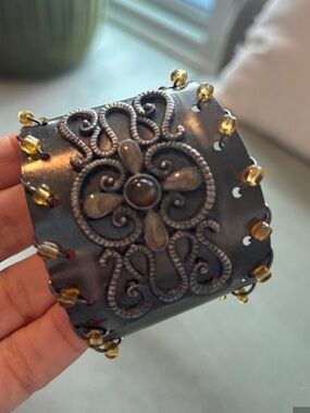 Local European Bracelet with Accent Beads